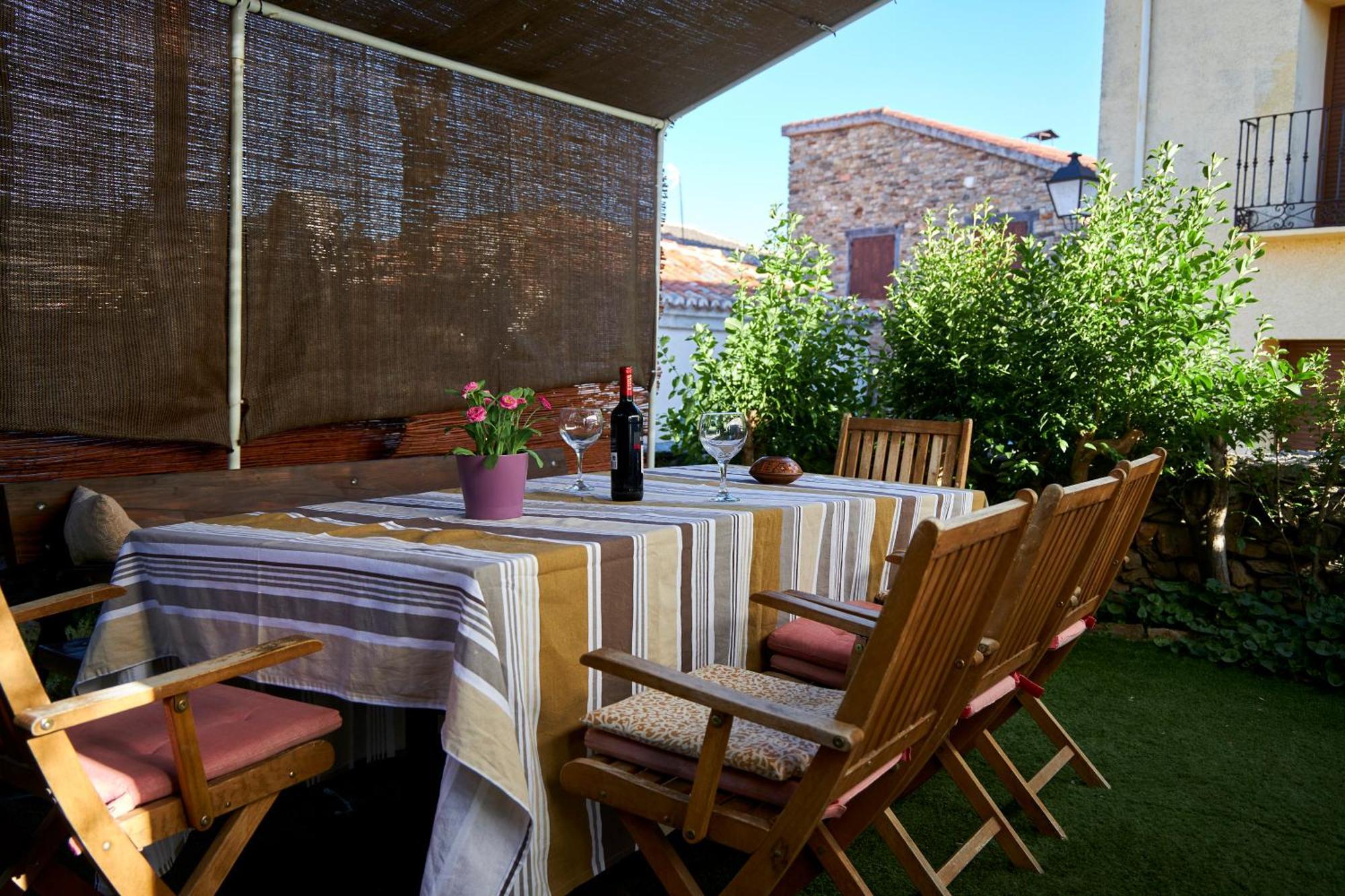 Pradena del Rincon Alojamiento Rural Fuente Del Arca מראה חיצוני תמונה