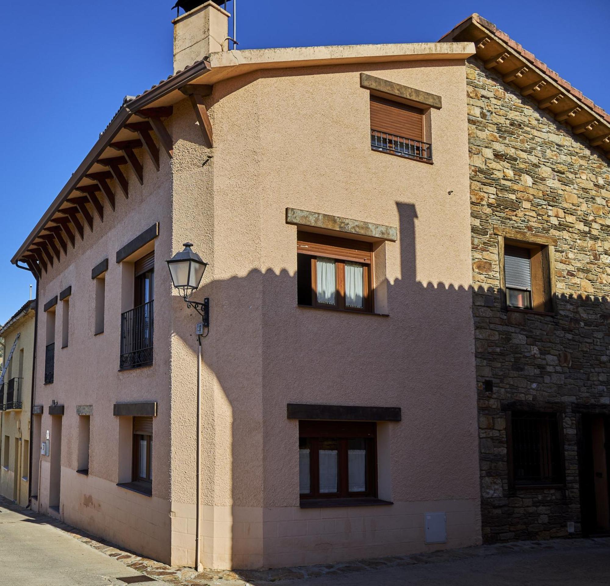 Pradena del Rincon Alojamiento Rural Fuente Del Arca מראה חיצוני תמונה